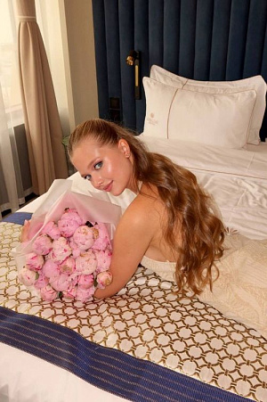 Первокурсница — эротические фото