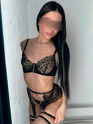 Брюнетки, Николь - фото и отзывы